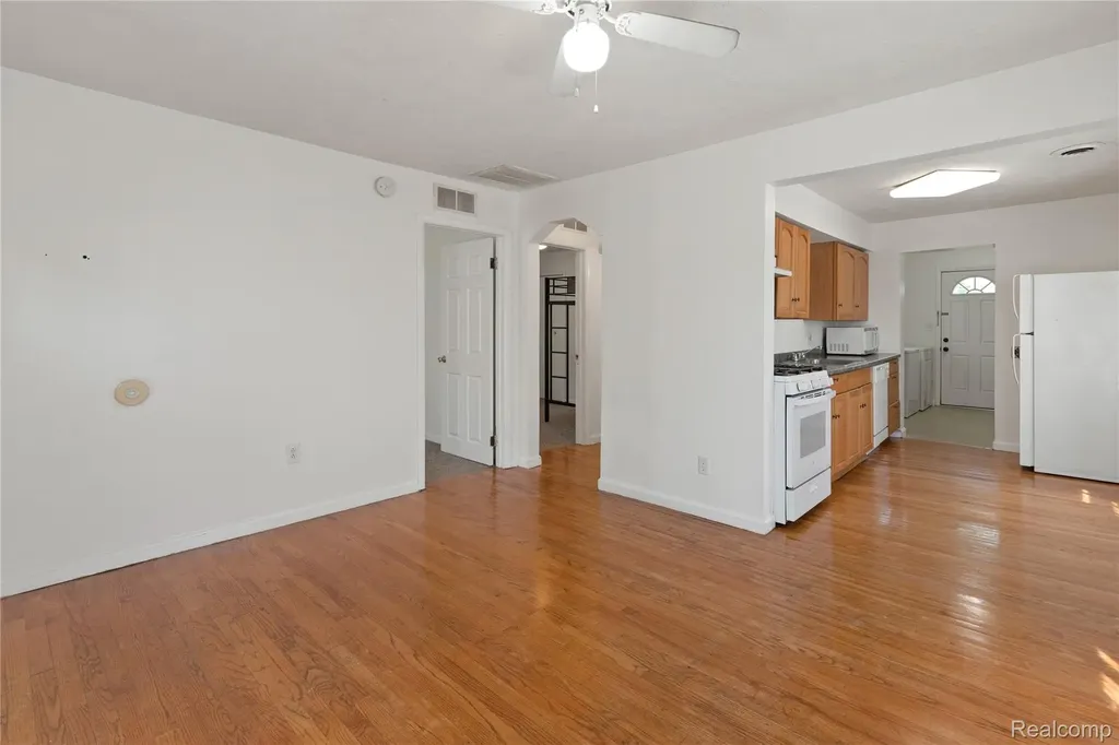 2171 Bradley Avenue Ypsilanti Charter Township MI 48198