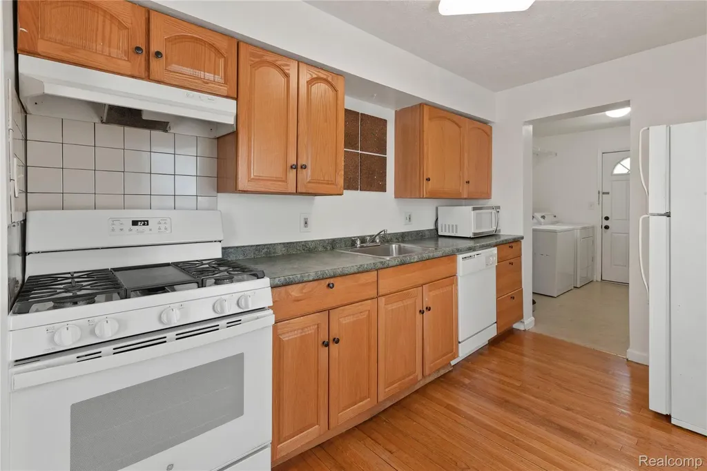 2171 Bradley Avenue Ypsilanti Charter Township MI 48198