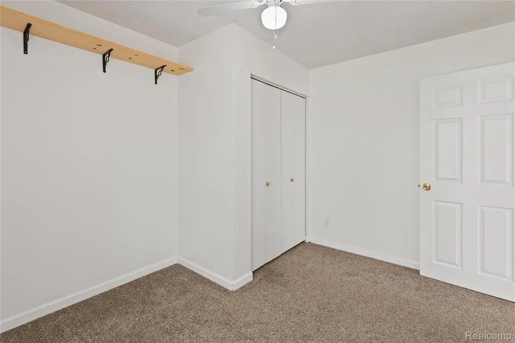 2171 Bradley Avenue Ypsilanti Charter Township MI 48198