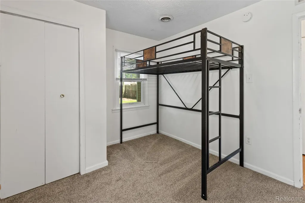 2171 Bradley Avenue Ypsilanti Charter Township MI 48198
