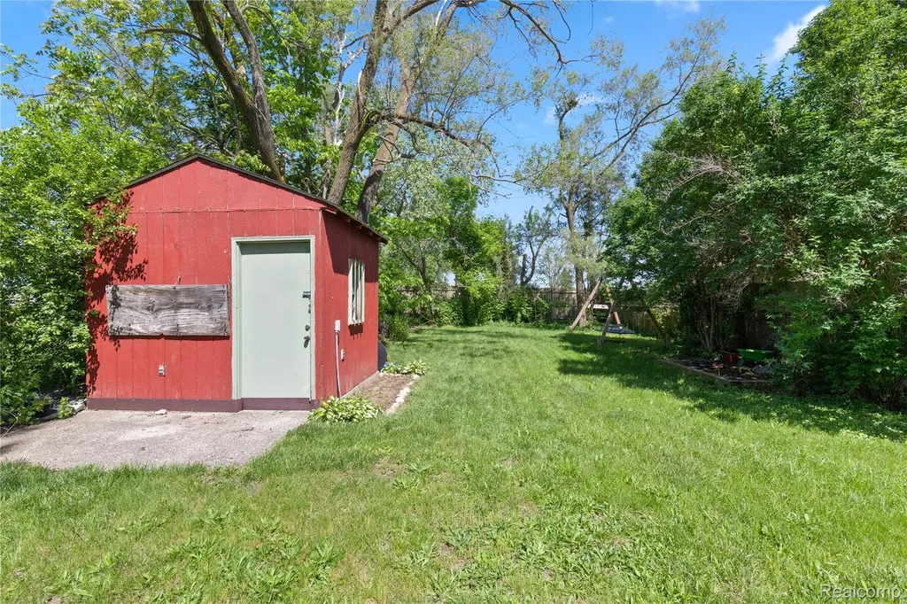 2171 Bradley Avenue Ypsilanti Charter Township MI 48198