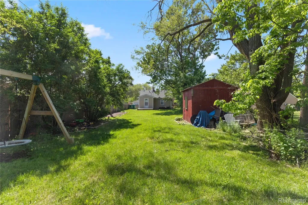 2171 Bradley Avenue Ypsilanti Charter Township MI 48198