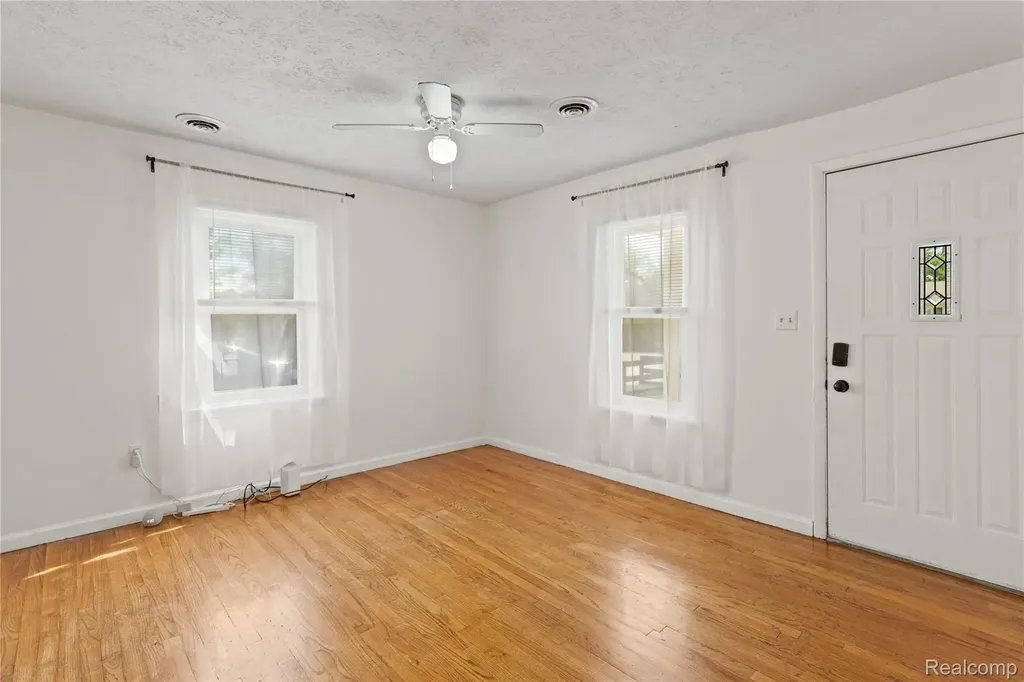 2171 Bradley Avenue Ypsilanti Charter Township MI 48198