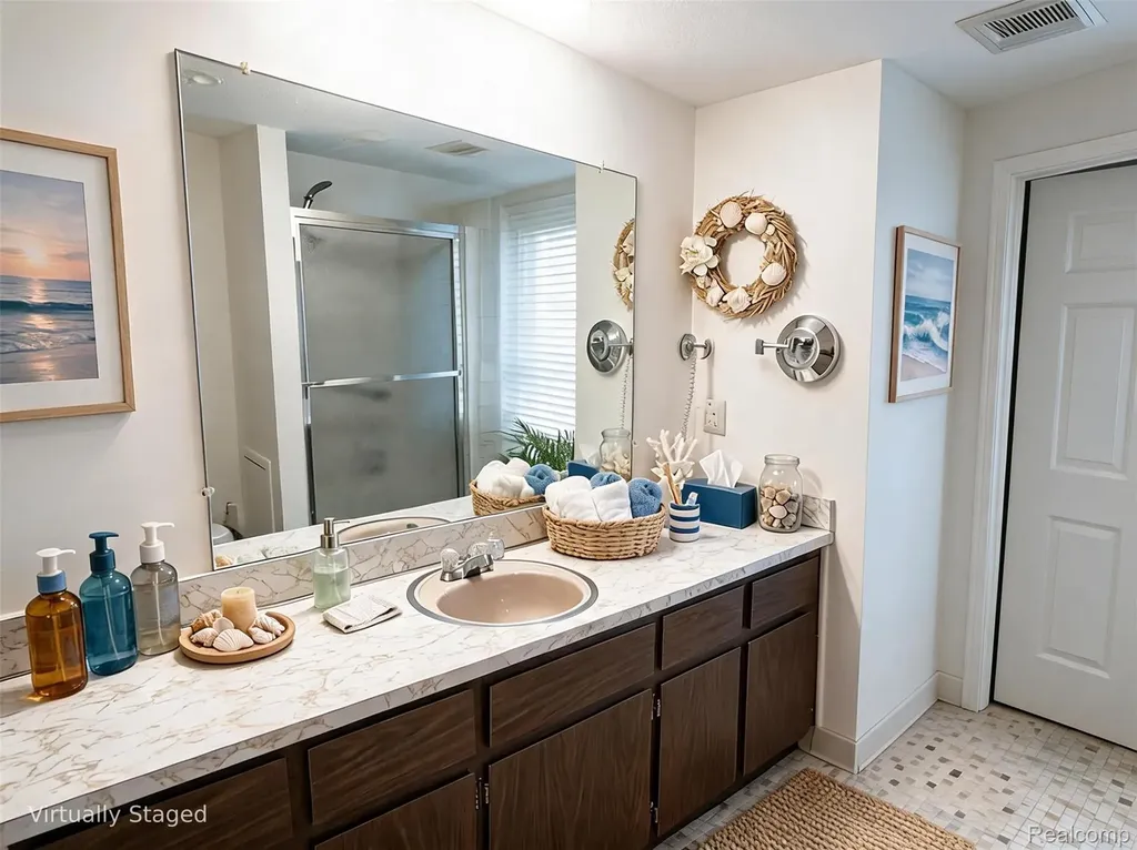29531 N Seaway Court Harrison Charter Township MI 48045