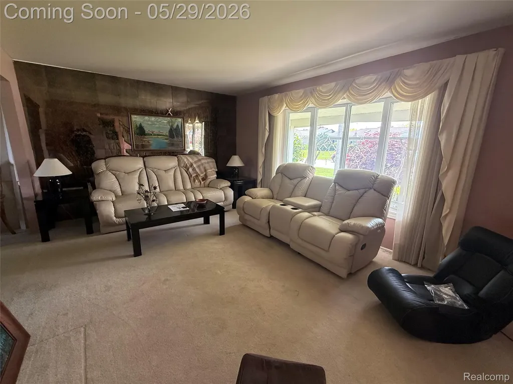29531 N Seaway Court Harrison Charter Township MI 48045