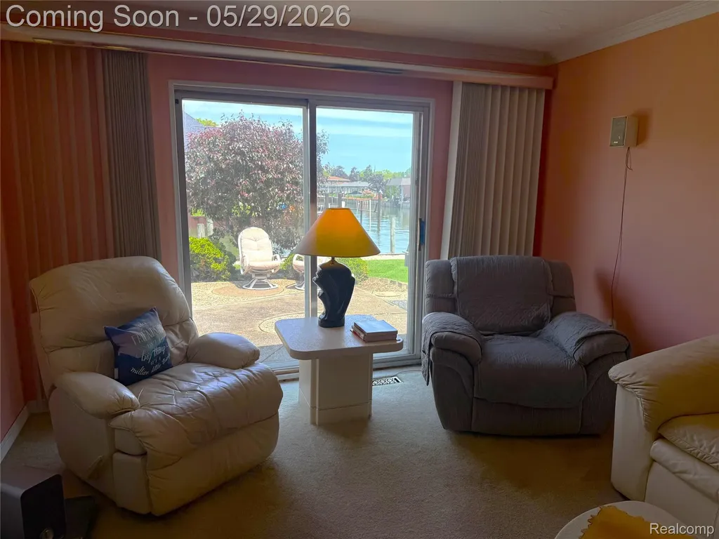 29531 N Seaway Court Harrison Charter Township MI 48045