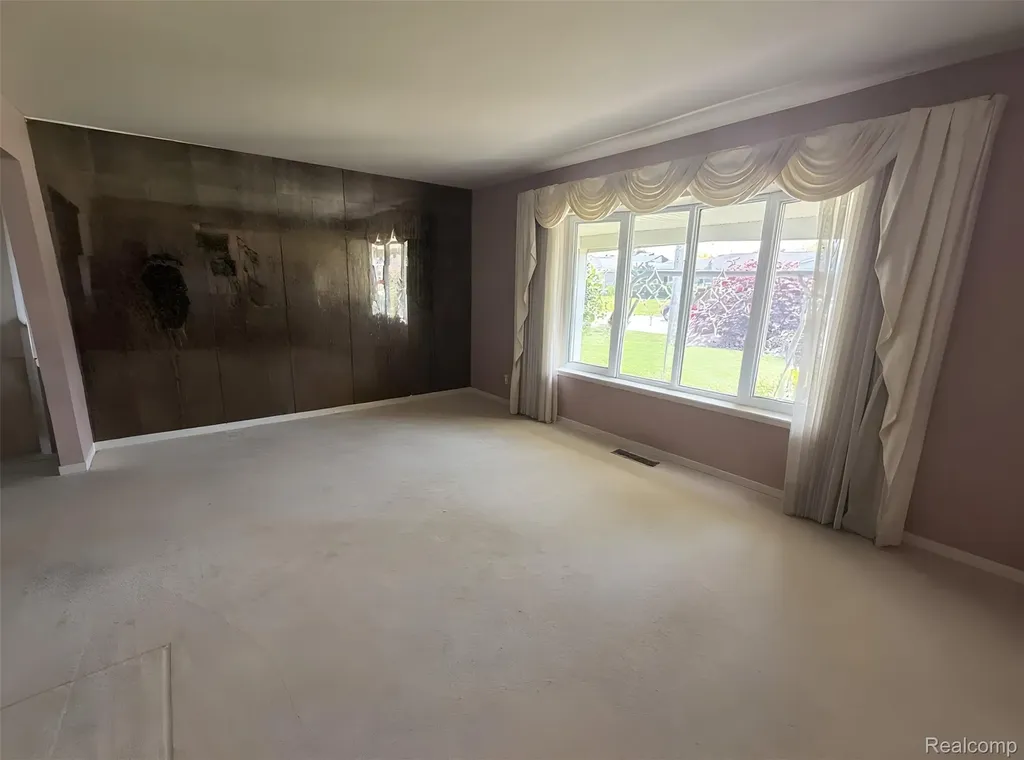 29531 N Seaway Court Harrison Charter Township MI 48045