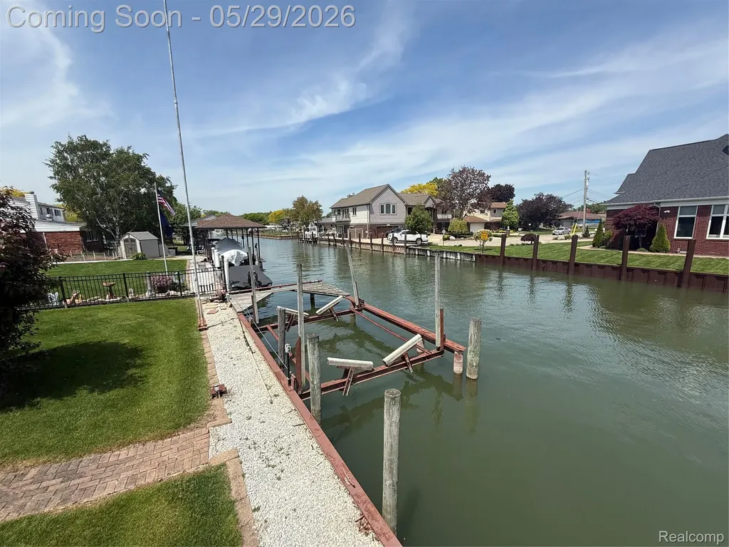 29531 N Seaway Court Harrison Charter Township MI 48045