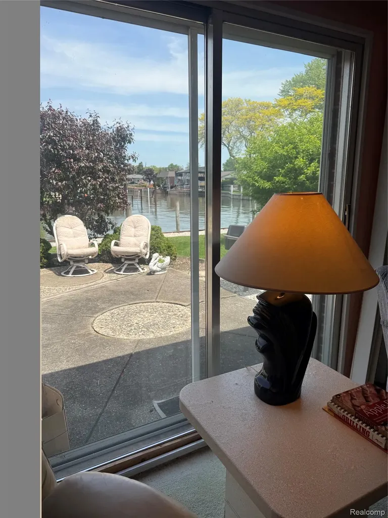 29531 N Seaway Court Harrison Charter Township MI 48045
