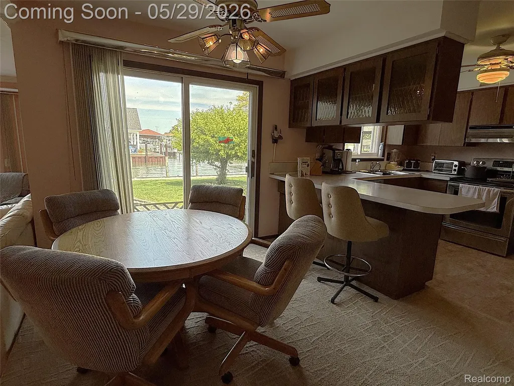 29531 N Seaway Court Harrison Charter Township MI 48045