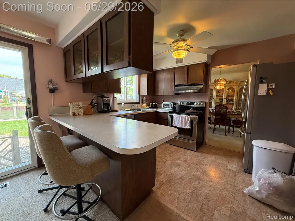 29531 N Seaway Court Harrison Charter Township MI 48045