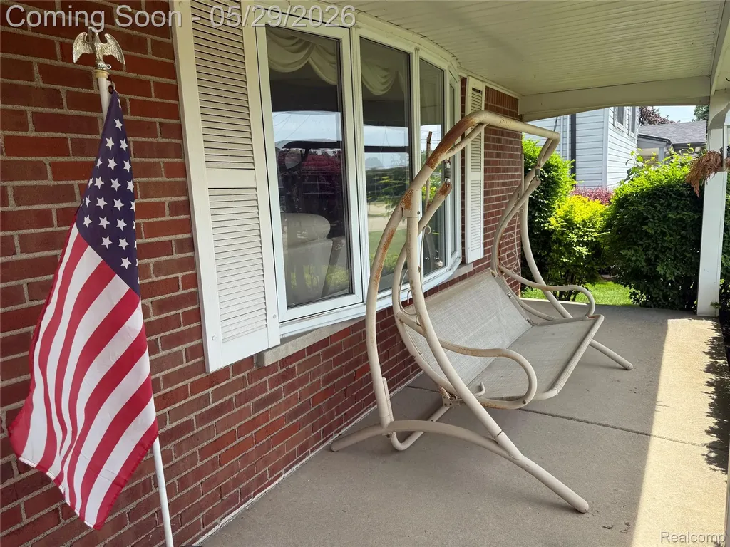 29531 N Seaway Court Harrison Charter Township MI 48045