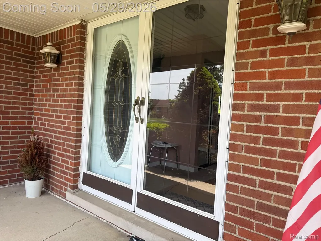 29531 N Seaway Court Harrison Charter Township MI 48045