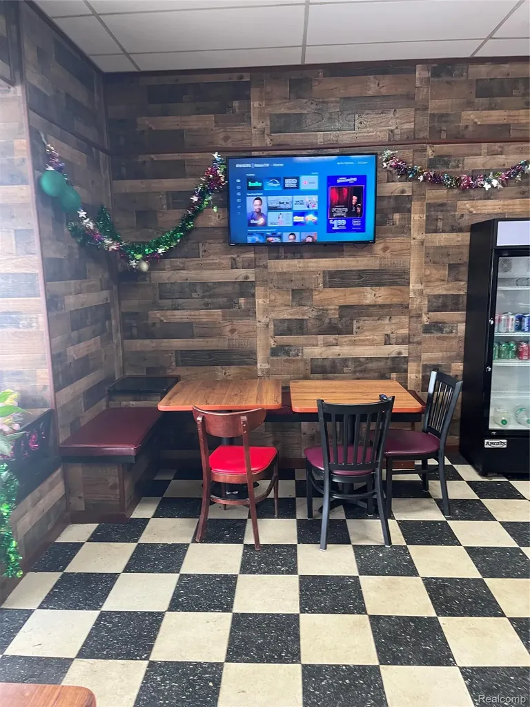 2458 Orchard Lake Road Sylvan Lake City MI 48320