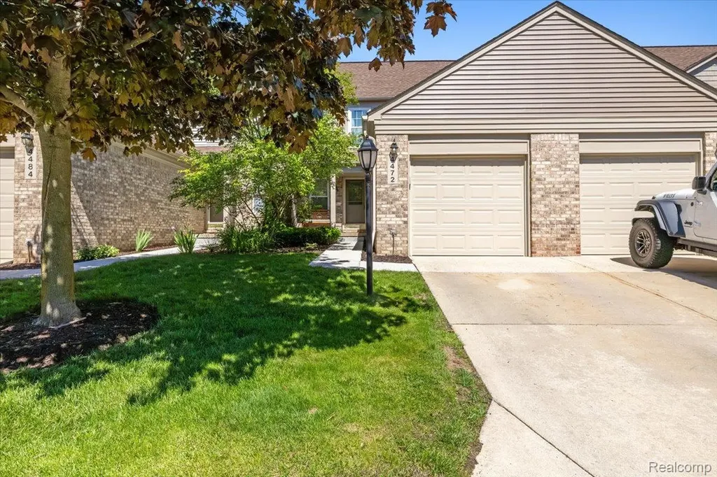 4472 Hunters Circle E Canton Charter Township MI 48188