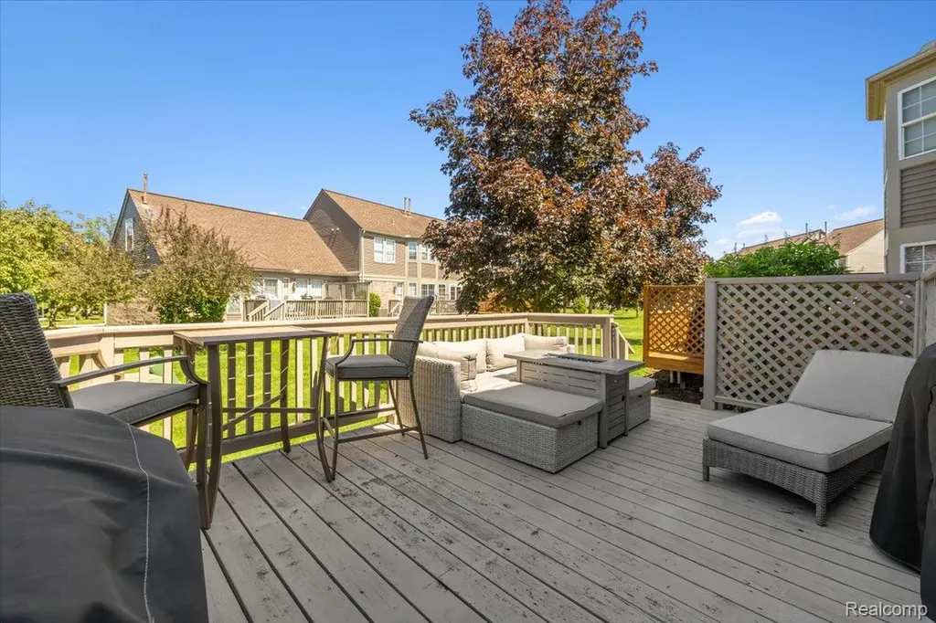 4472 Hunters Circle E Canton Charter Township MI 48188