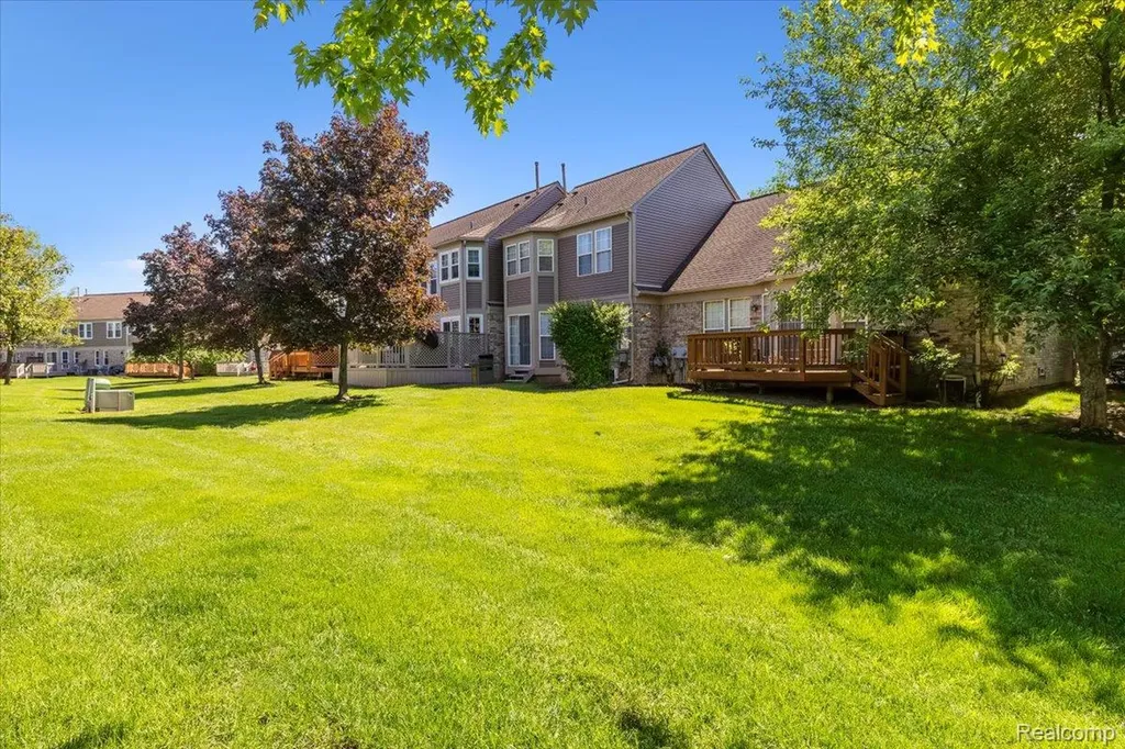 4472 Hunters Circle E Canton Charter Township MI 48188