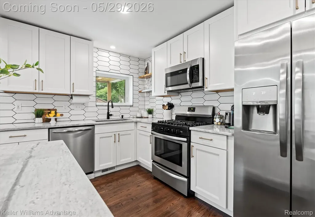 11389 Southworth Avenue Plymouth Charter Township MI 48170