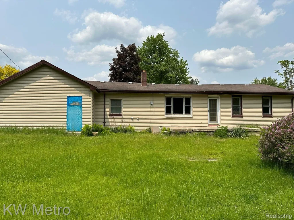 1436 Hartwig Drive Troy City MI 48085