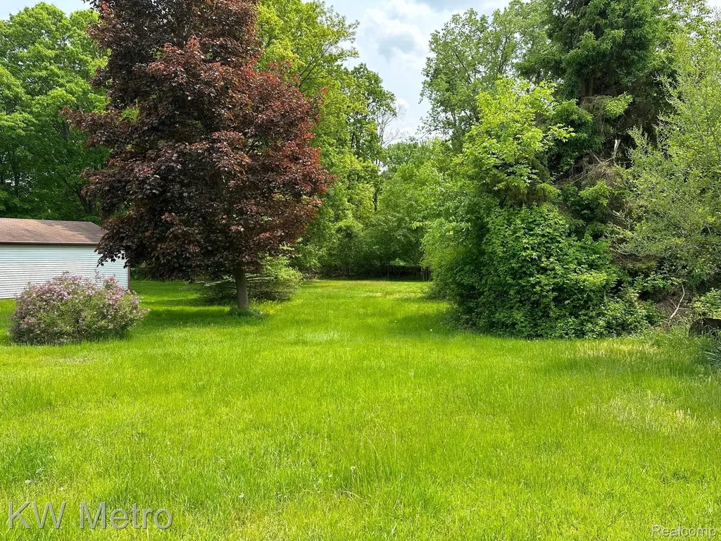 1436 Hartwig Drive Troy City MI 48085