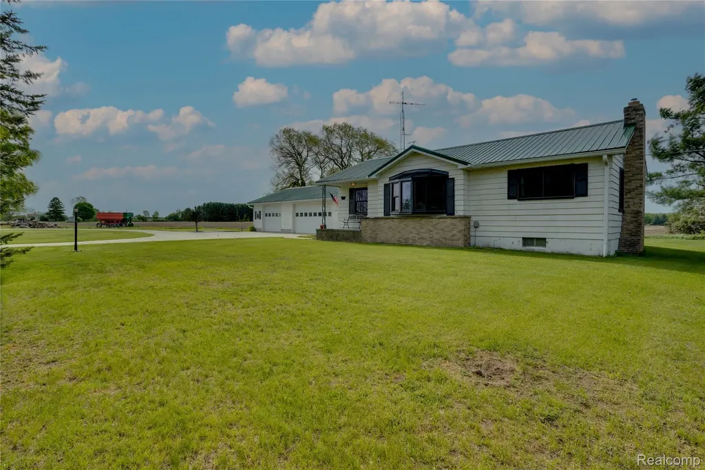 6373 Norman Road Grant Township MI 48032