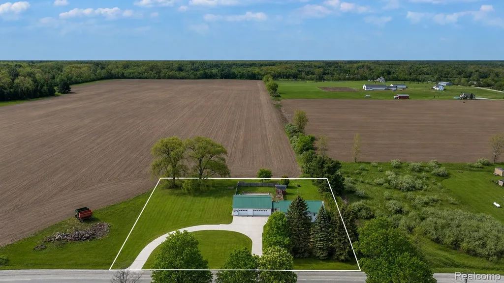 6373 Norman Road Grant Township MI 48032