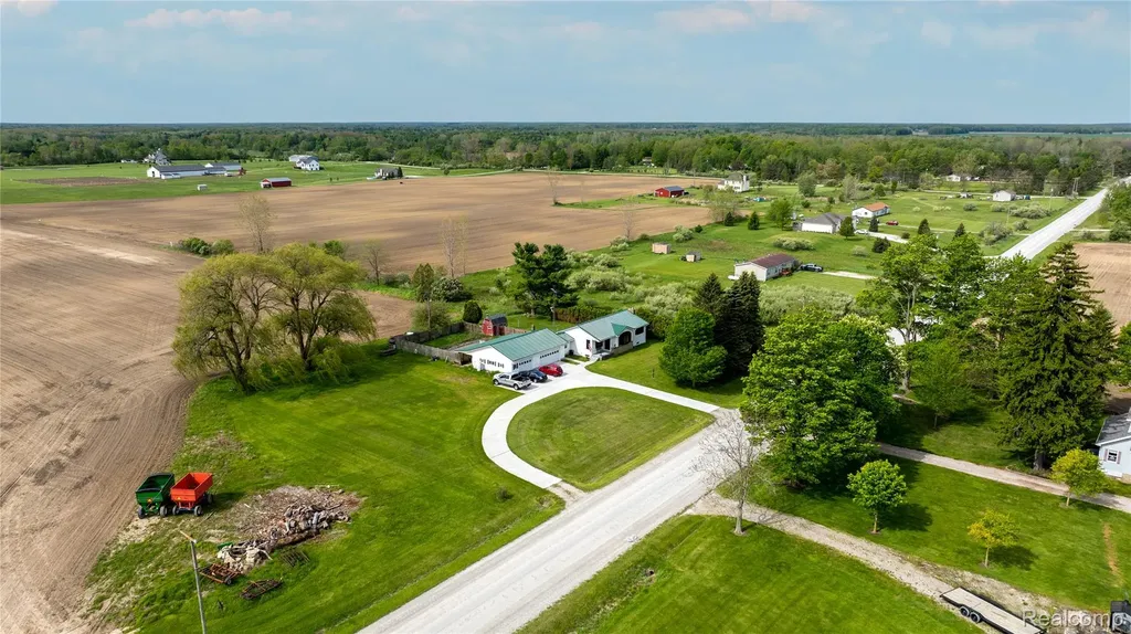 6373 Norman Road Grant Township MI 48032