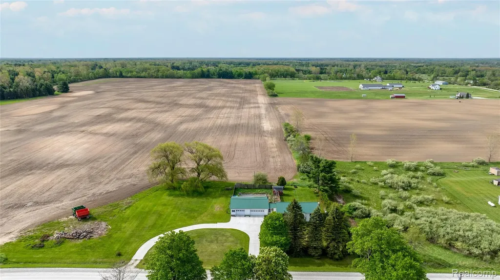 6373 Norman Road Grant Township MI 48032
