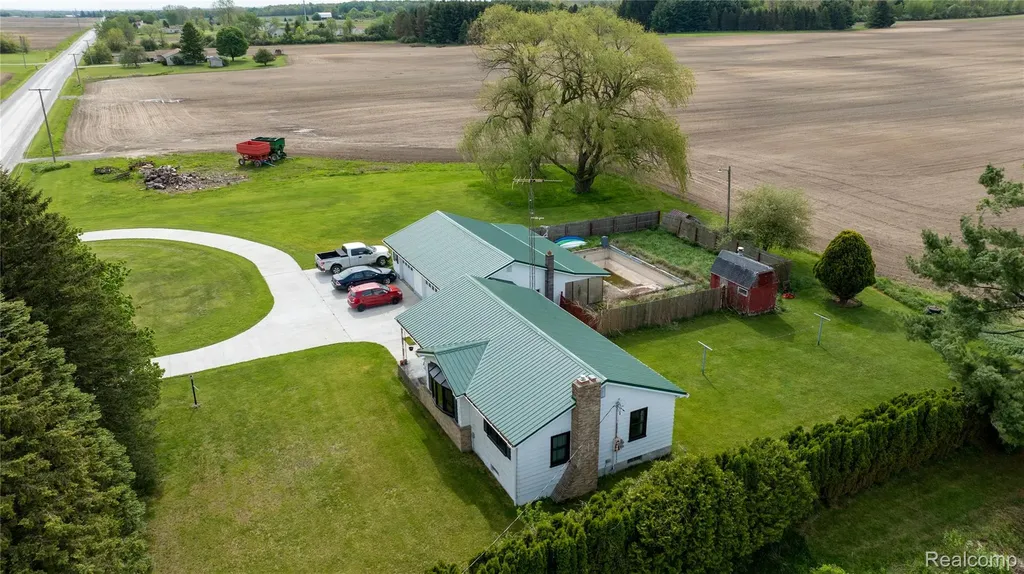 6373 Norman Road Grant Township MI 48032