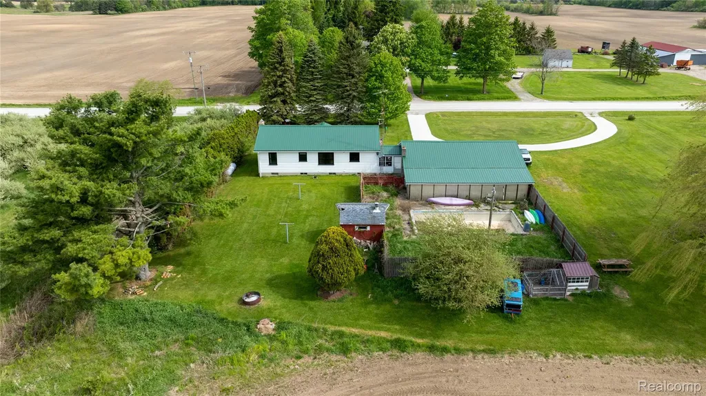 6373 Norman Road Grant Township MI 48032