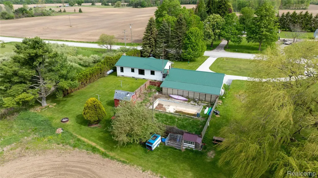 6373 Norman Road Grant Township MI 48032