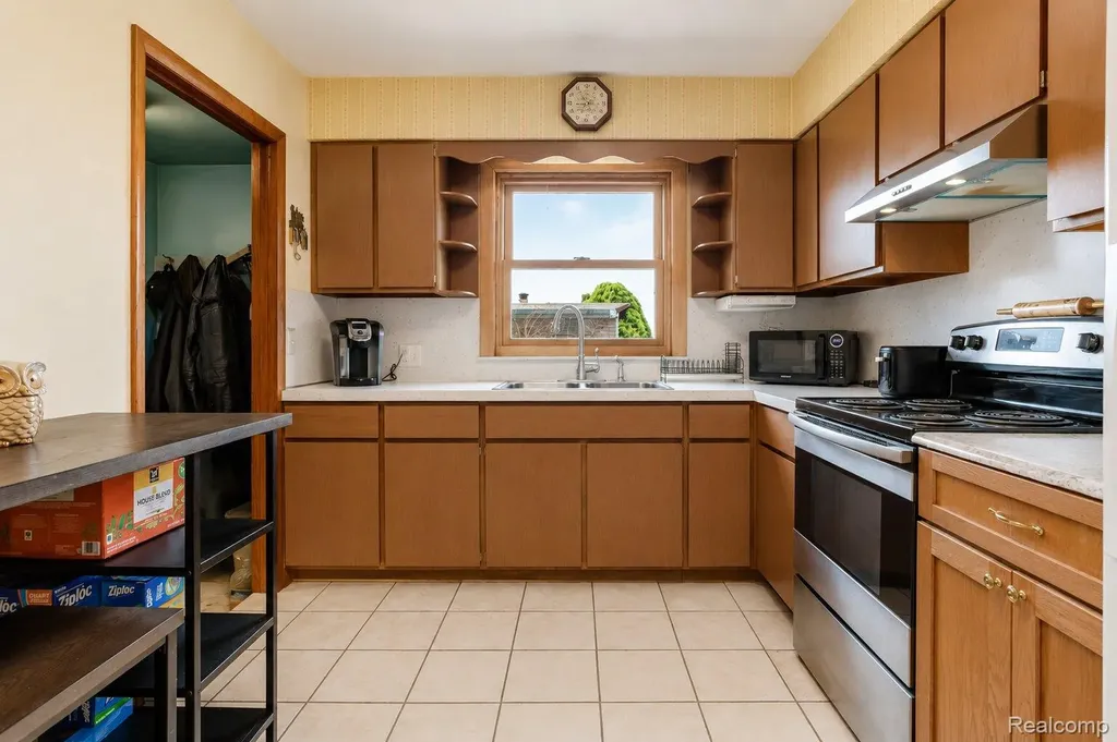 6373 Norman Road Grant Township MI 48032
