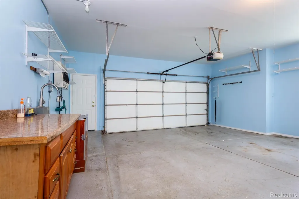 14016 Strathmore Drive Shelby Charter Township MI 48315