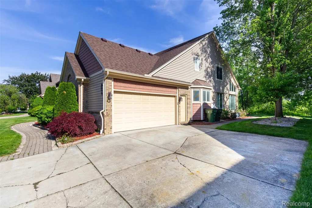 14016 Strathmore Drive Shelby Charter Township MI 48315
