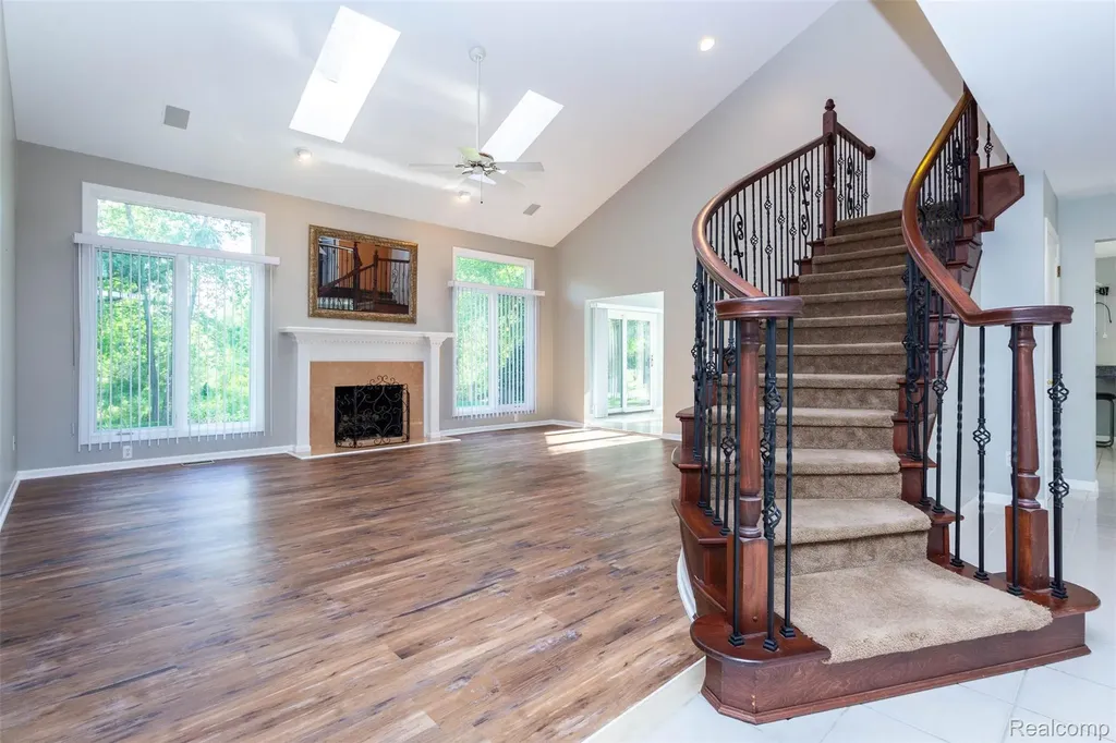 14016 Strathmore Drive Shelby Charter Township MI 48315
