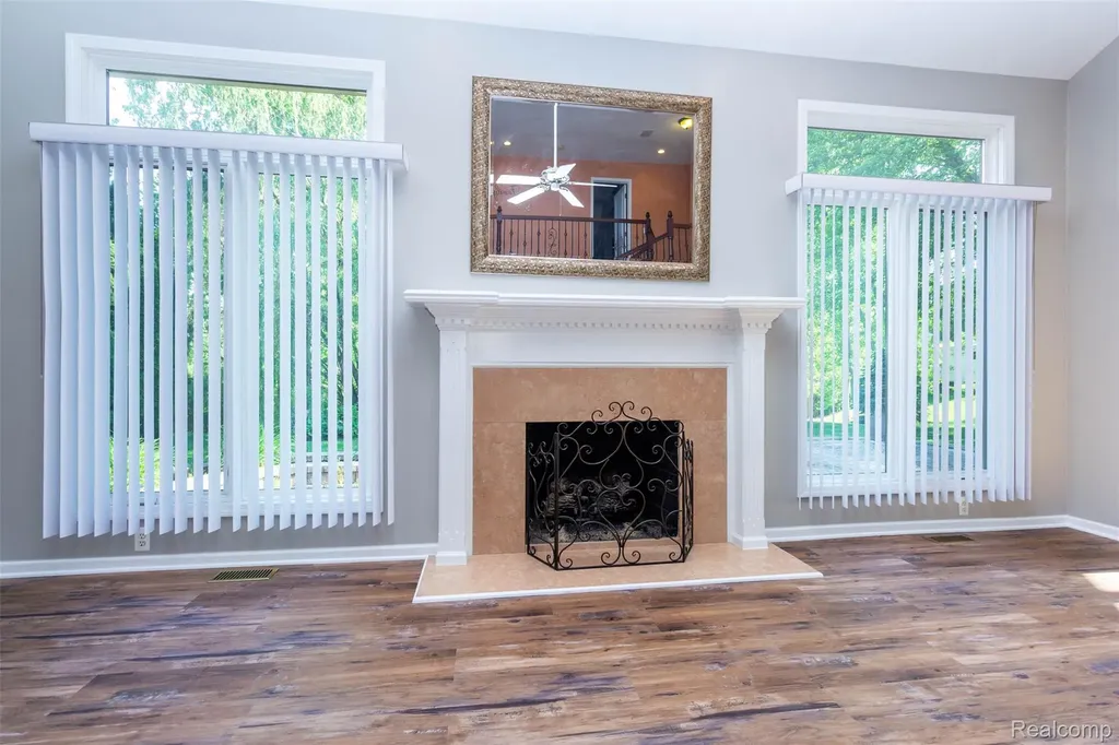 14016 Strathmore Drive Shelby Charter Township MI 48315