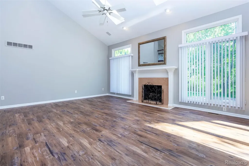 14016 Strathmore Drive Shelby Charter Township MI 48315