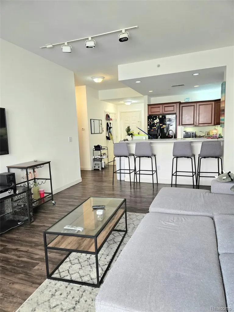 220 Mac Avenue East Lansing City MI 48823