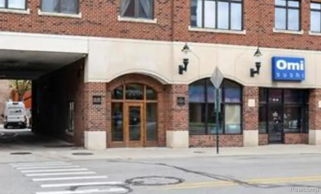 220 Mac Avenue East Lansing City MI 48823