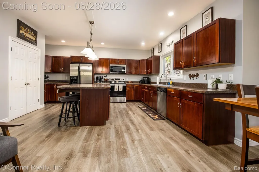910 Hunter Court Marysville City MI 48040