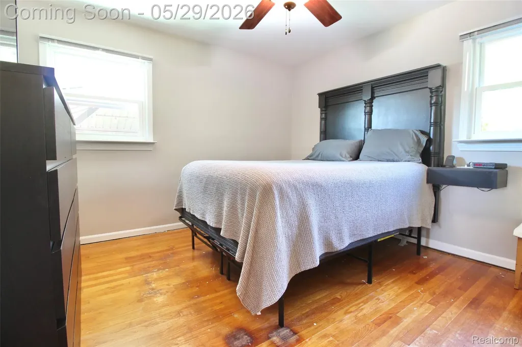 29505 Minton Street Livonia City MI 48150