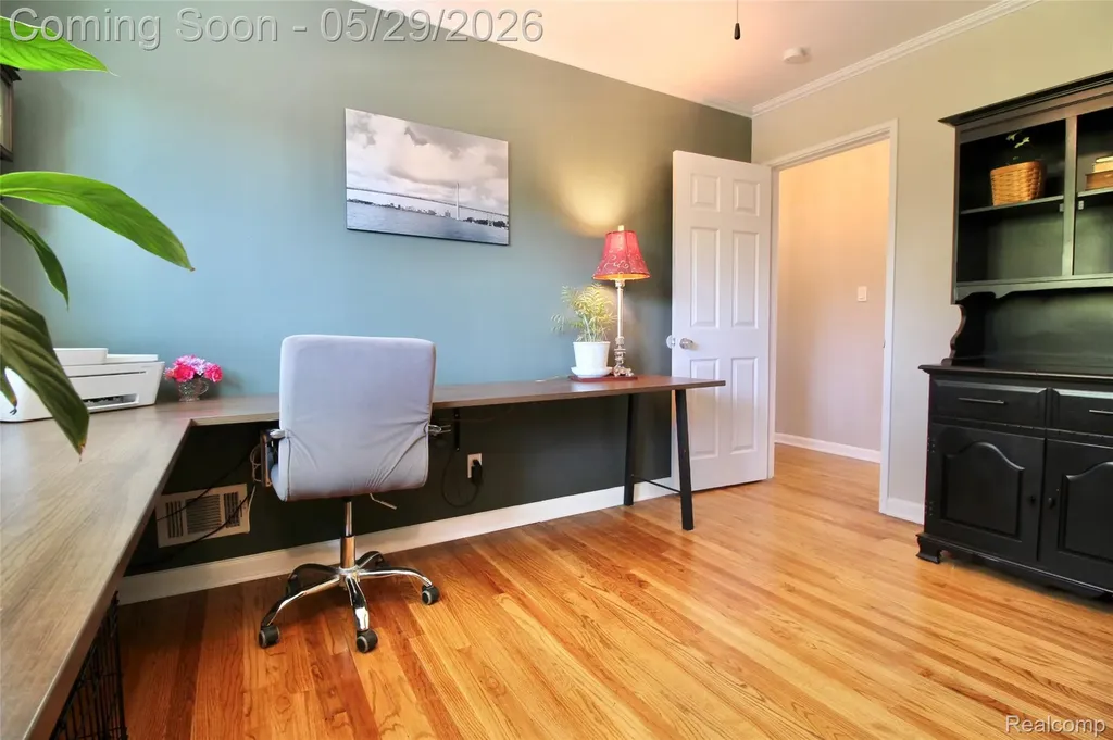 29505 Minton Street Livonia City MI 48150