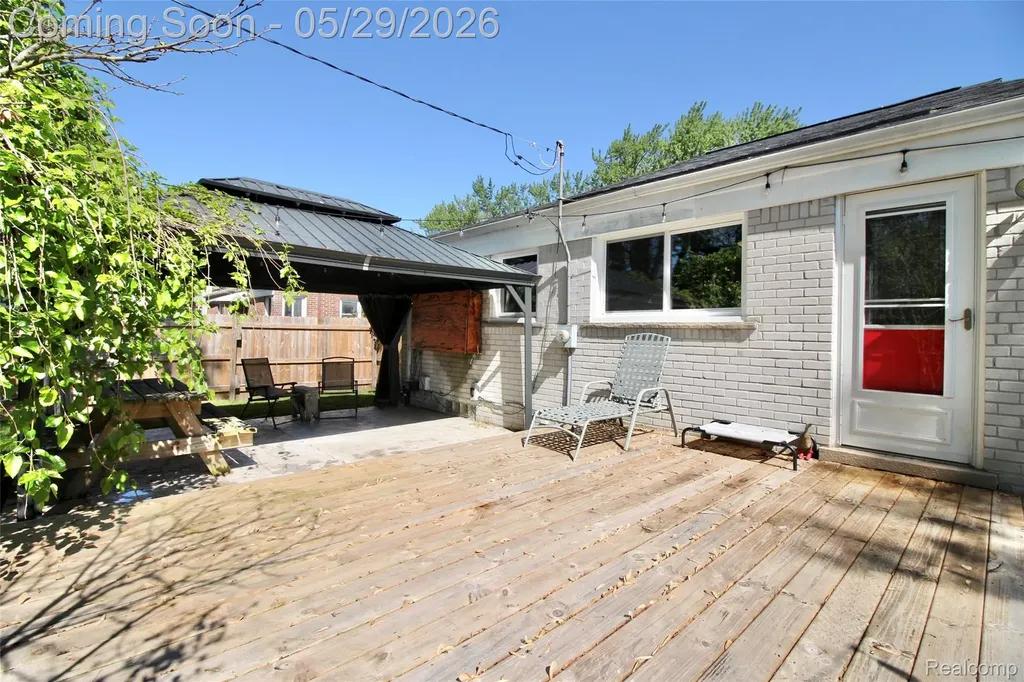 29505 Minton Street Livonia City MI 48150