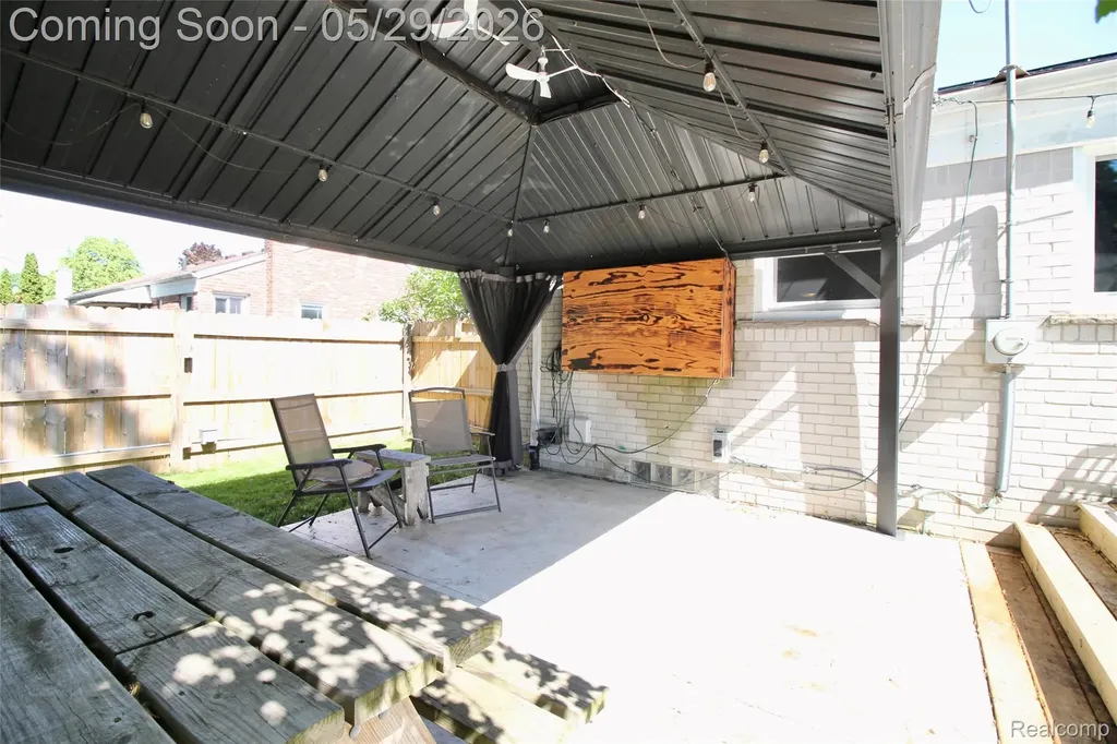 29505 Minton Street Livonia City MI 48150