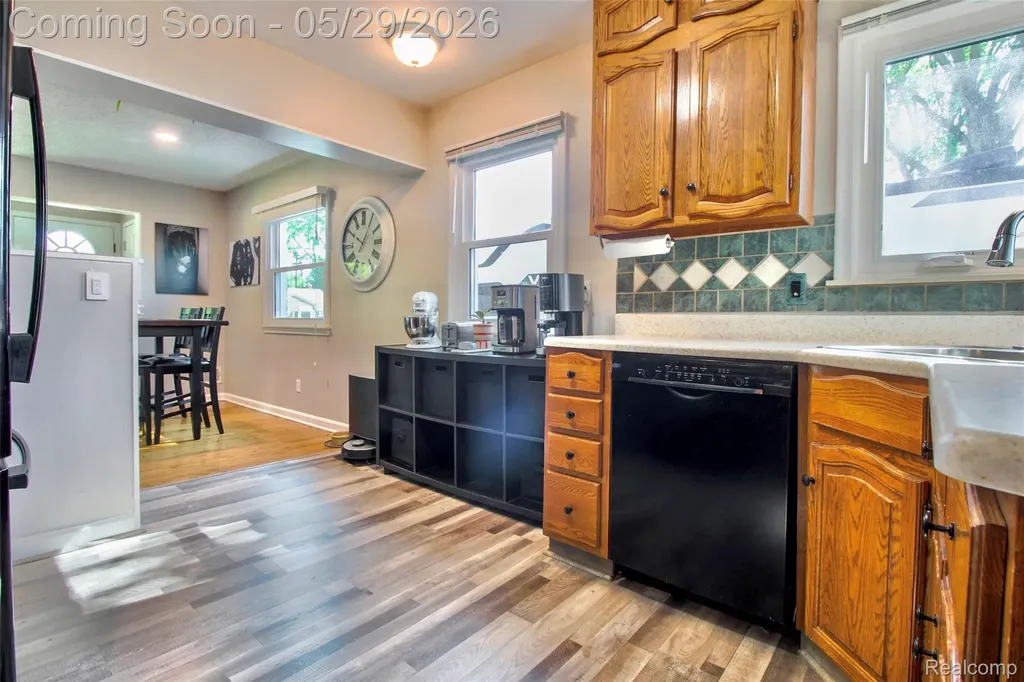 29505 Minton Street Livonia City MI 48150