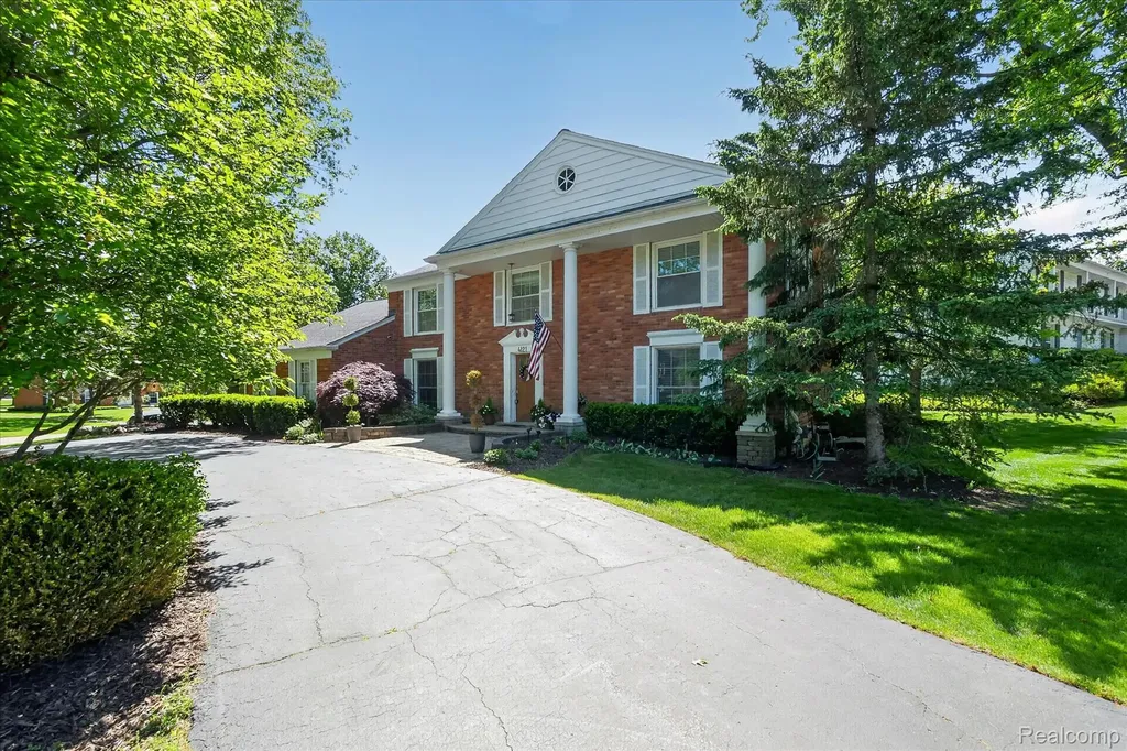 4121 Antique Lane Bloomfield Hills City MI 48302
