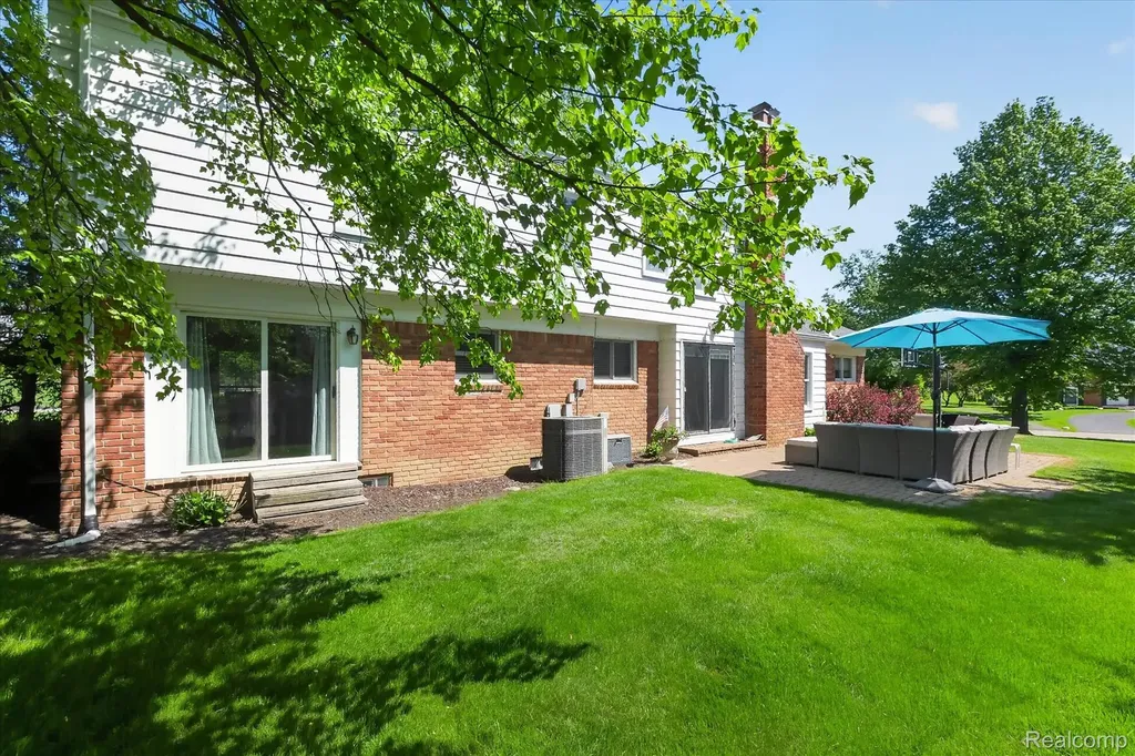 4121 Antique Lane Bloomfield Hills City MI 48302