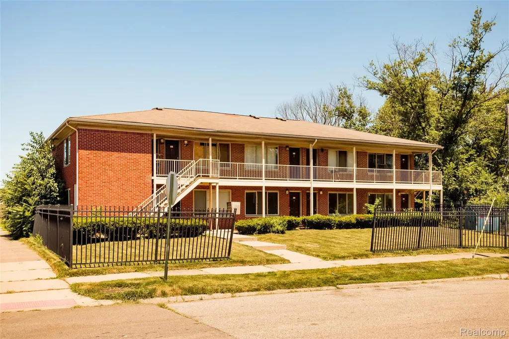 9700 Chalmers Street Detroit City MI 48213