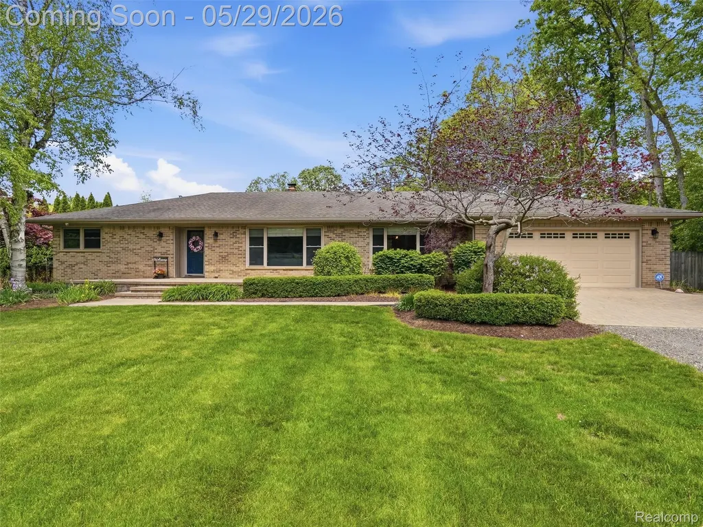 10839 9 Mile Road Green Oak Township MI 48189
