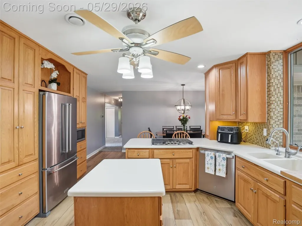 10839 9 Mile Road Green Oak Township MI 48189